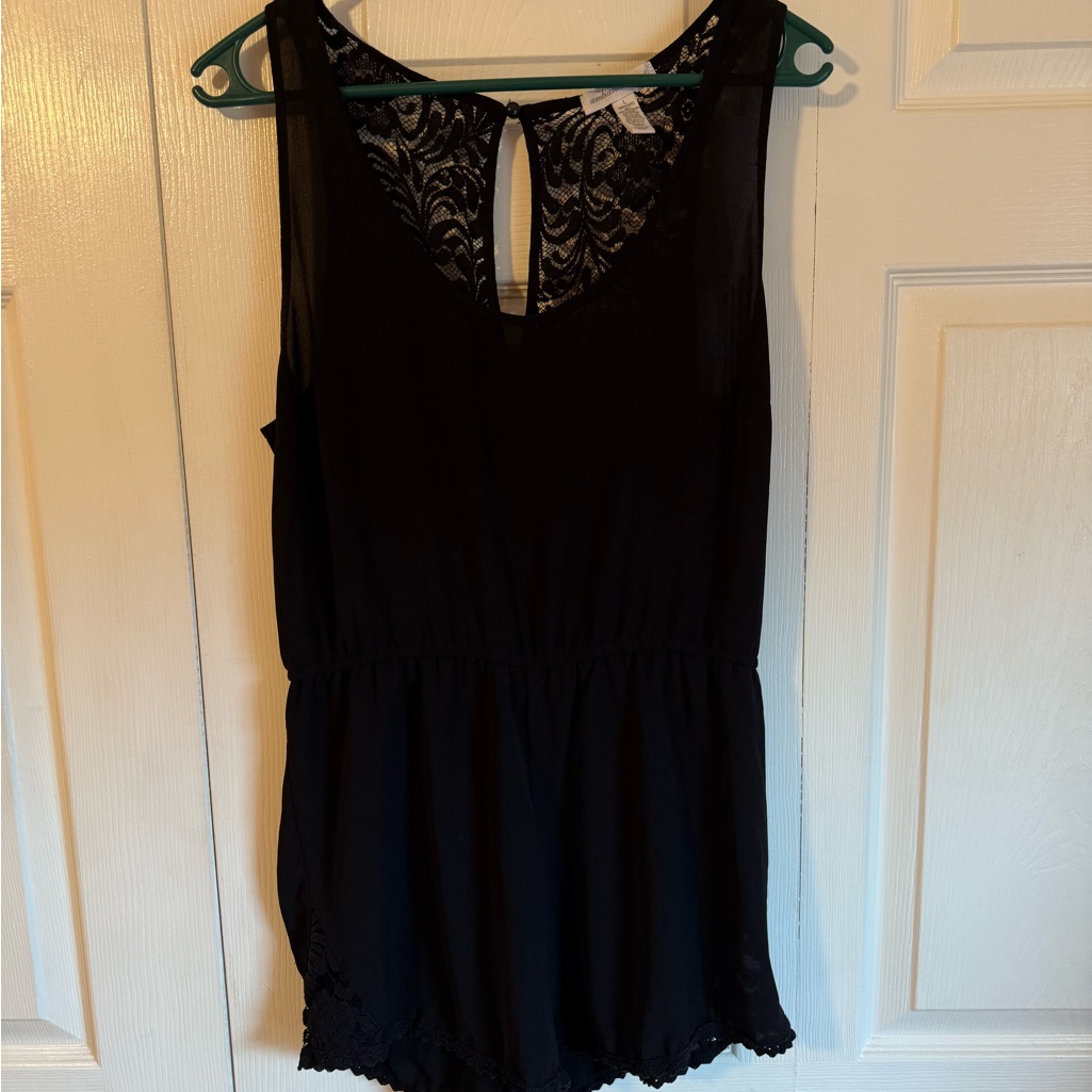Black Sleeveless Lace Romper